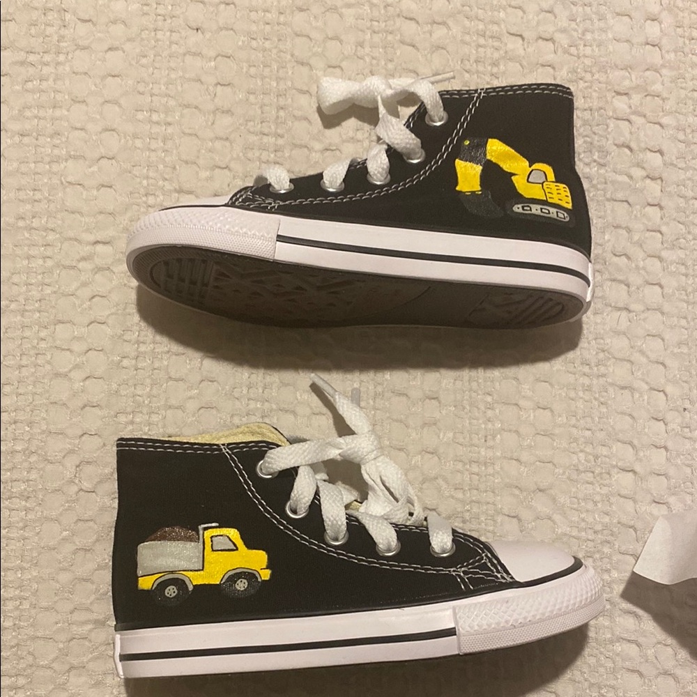 Converse Kids Black and Yellow Sneakers